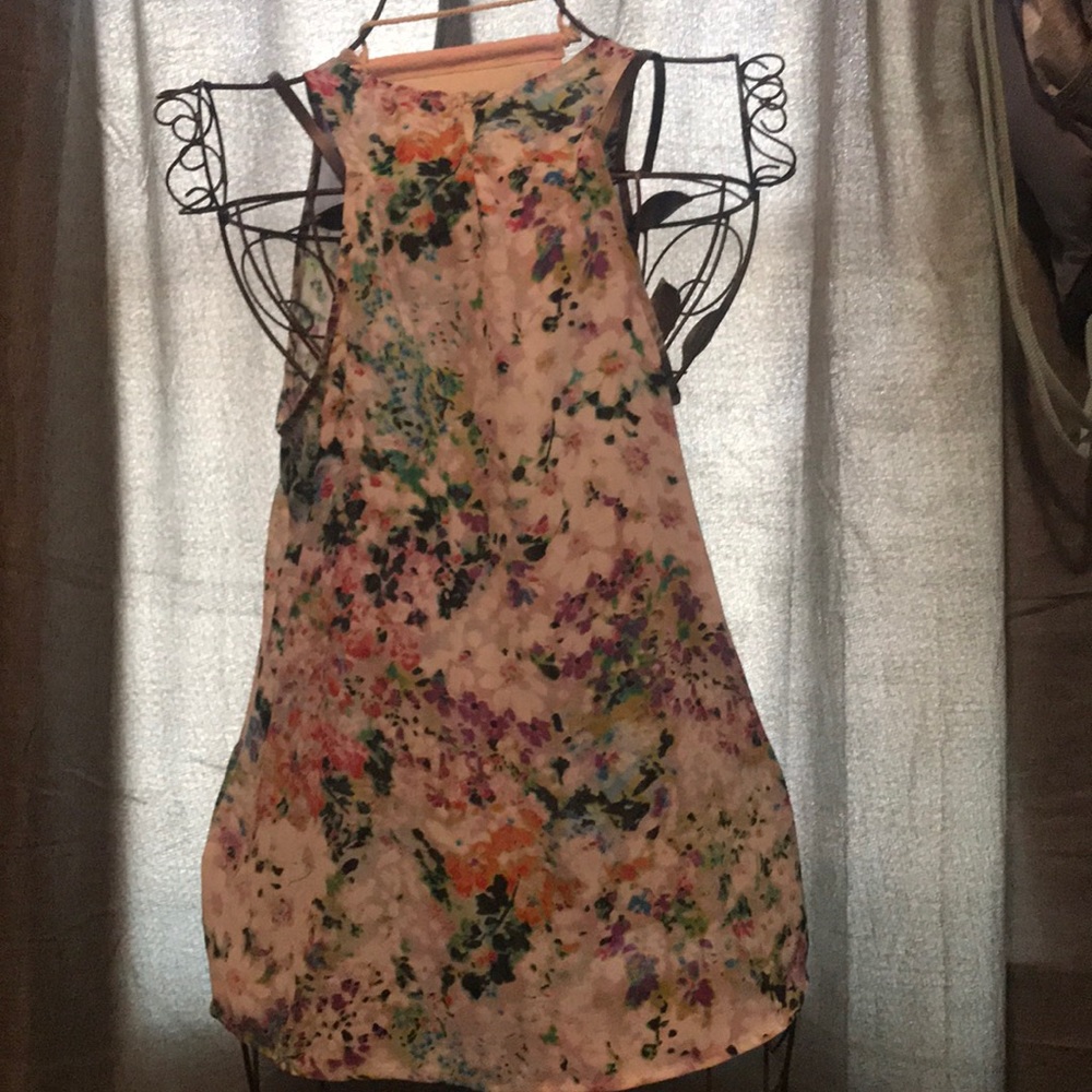 Top - Picture 2 of 5